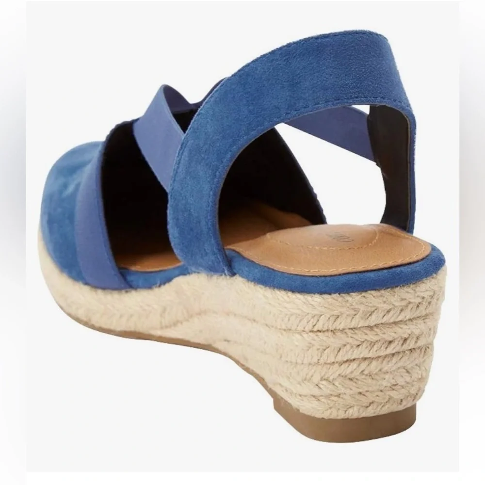 Comfortview Women's Wide Width The Elodie Espadrille new with out tags.
